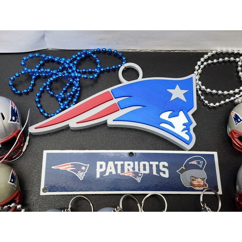 25 pc Patriots Fan Lot - Mini Helmet New England Necklace Keychain Ornament...